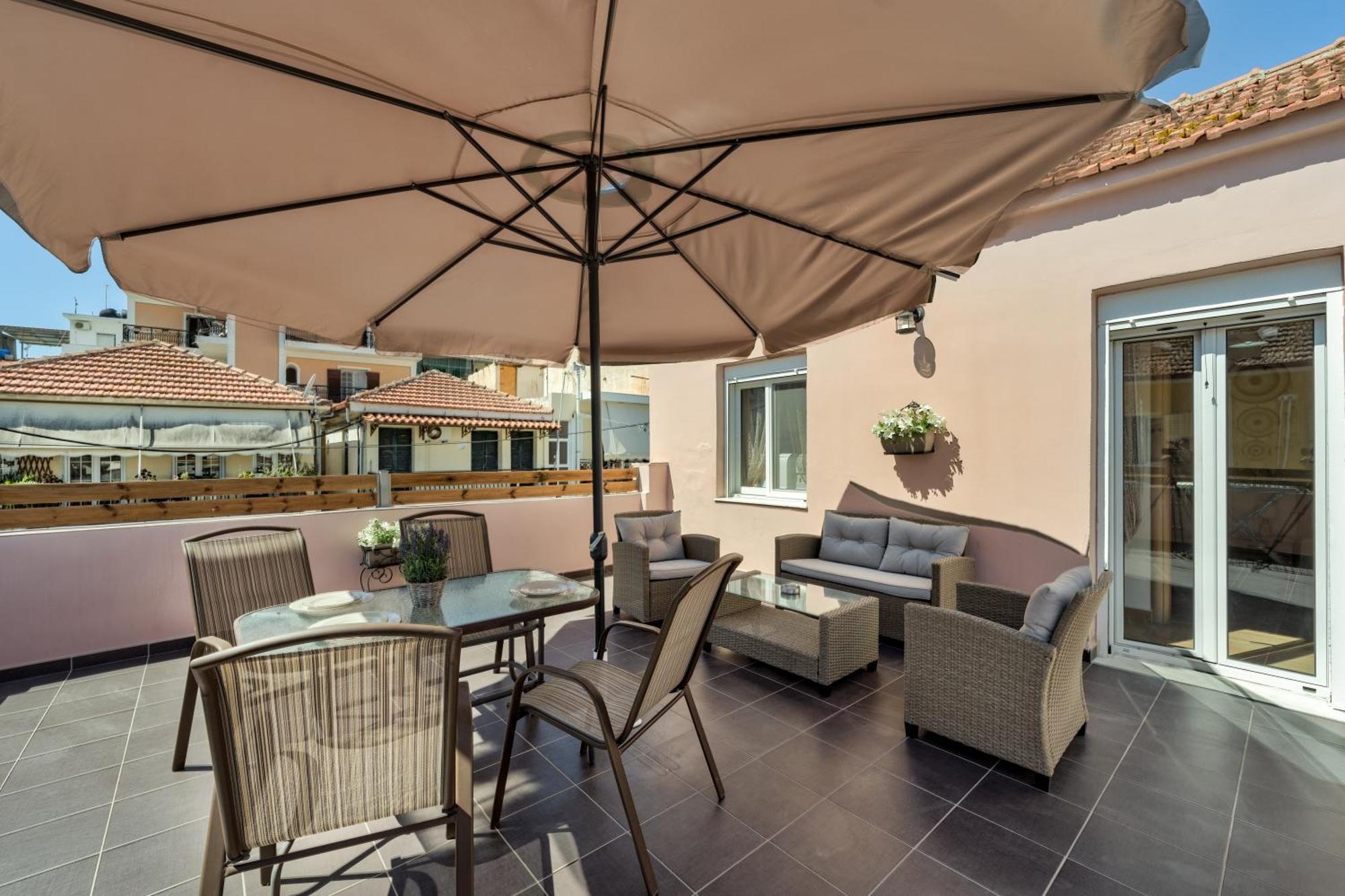 Dennis City Center Elegant Apartment Zakynthos Town Exterior photo